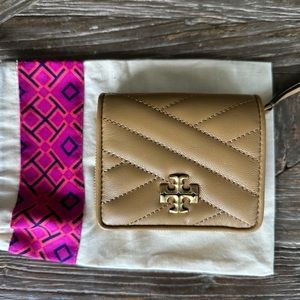Tory Burch Kira Chevron Wallet with Dust Bag